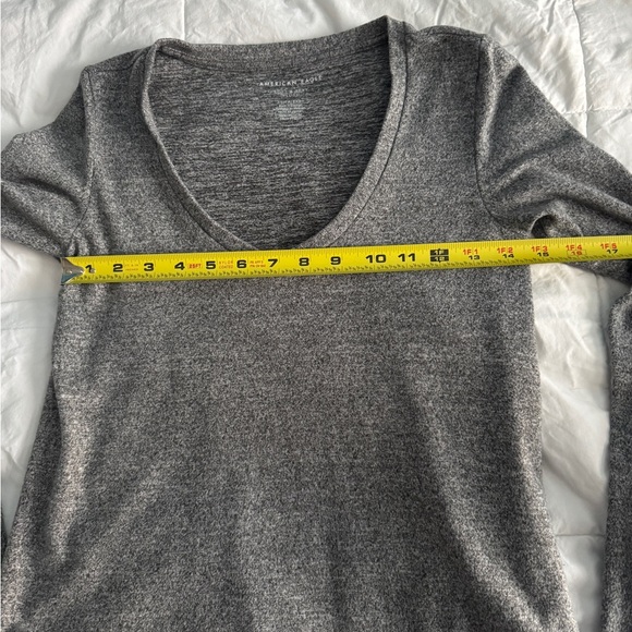 American Eagle Gray Long Sleeve Soft Knit Tee Top - Size XSmall - Picture 6 of 11